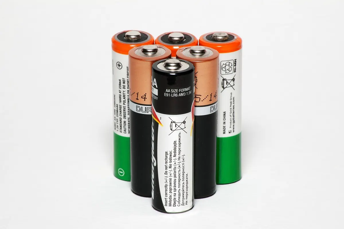 Lithium-Cobalt vs Lithium-Iron-Phosphate Batteries: Which Chemistry Suits Your Project?